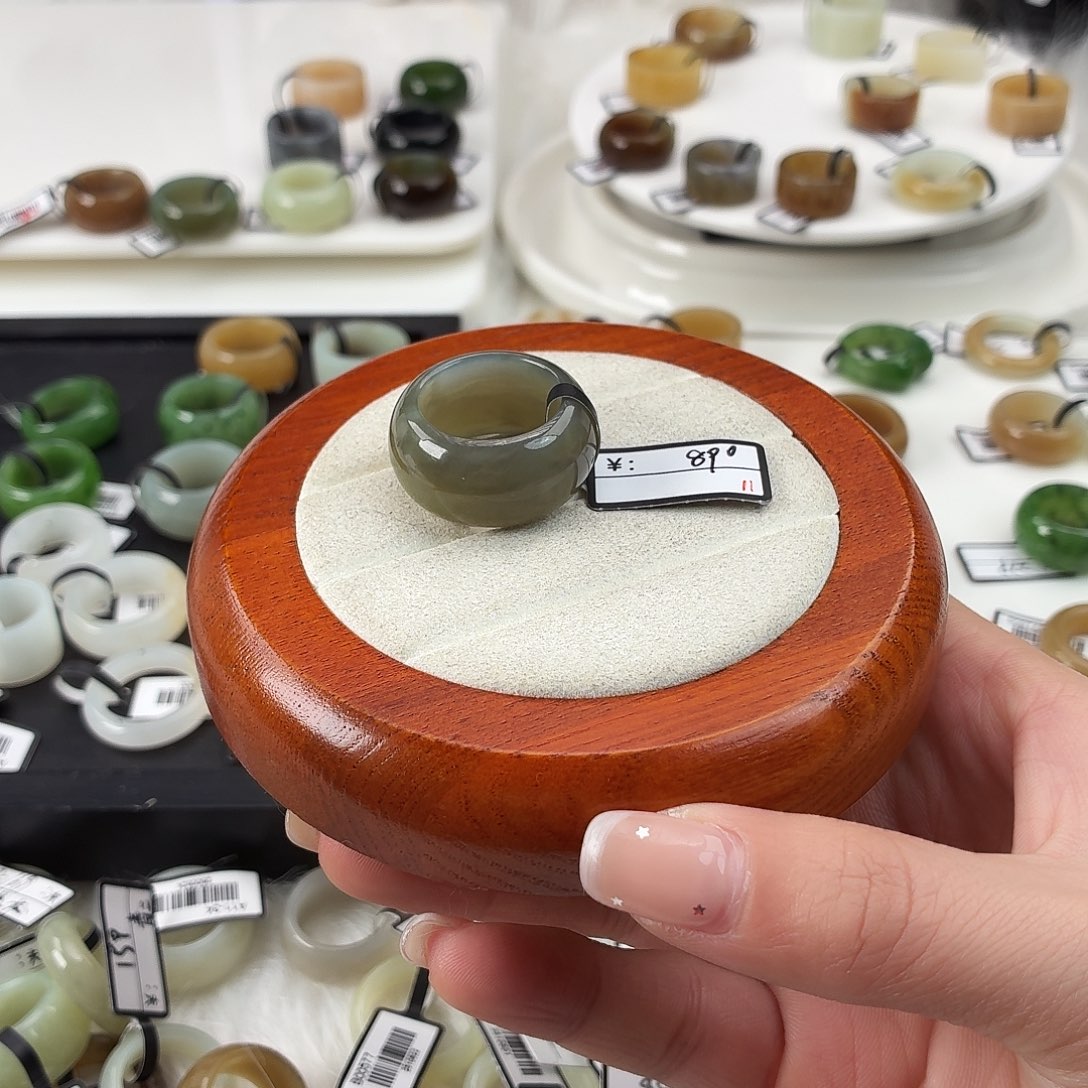 囤***囤和田玉未镶嵌戒指Q83湖水绿墩墩内径19.0