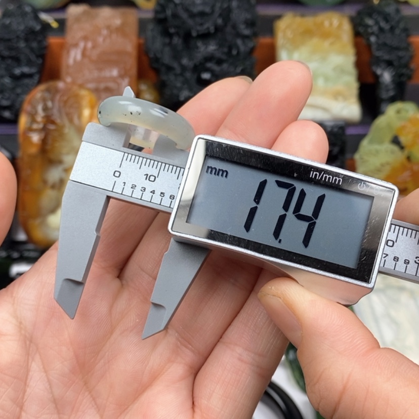 【闪购商品】蛇纹石玉未镶嵌挂坠