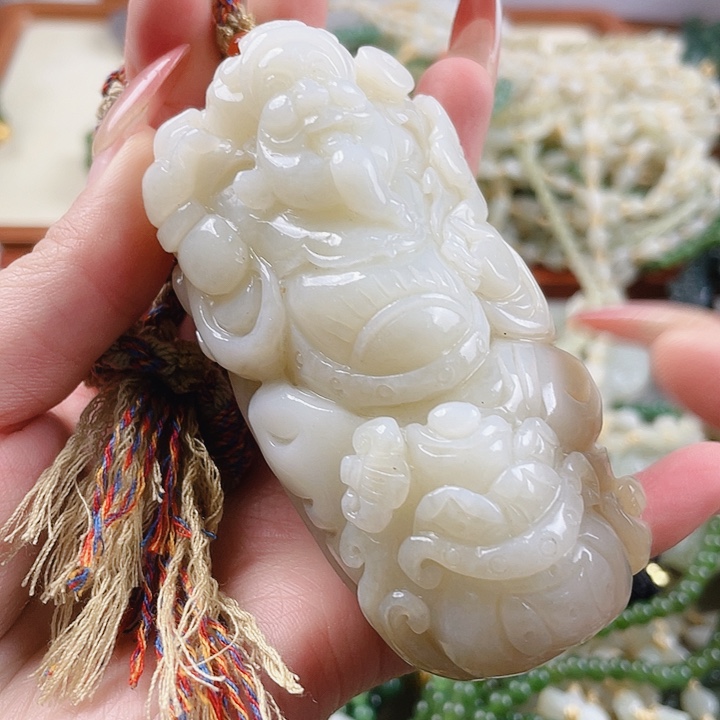 未镶嵌和田玉挂件