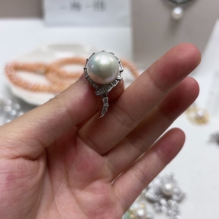 淡水珍珠银S925镶嵌颈饰j****?