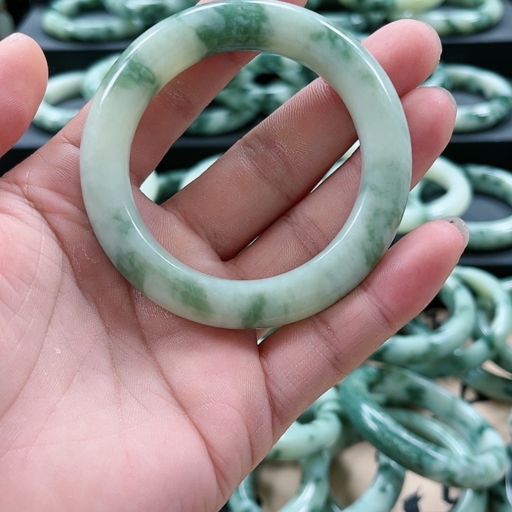 【闪购商品】透闪石-蛇纹石玉手镯银S925镶嵌粘****