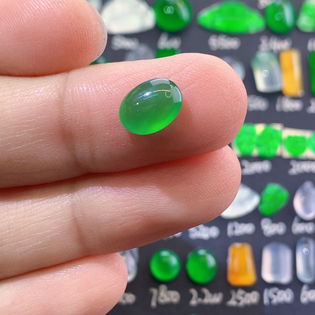 翡翠未镶嵌颈饰天然翡翠玉石绿蛋