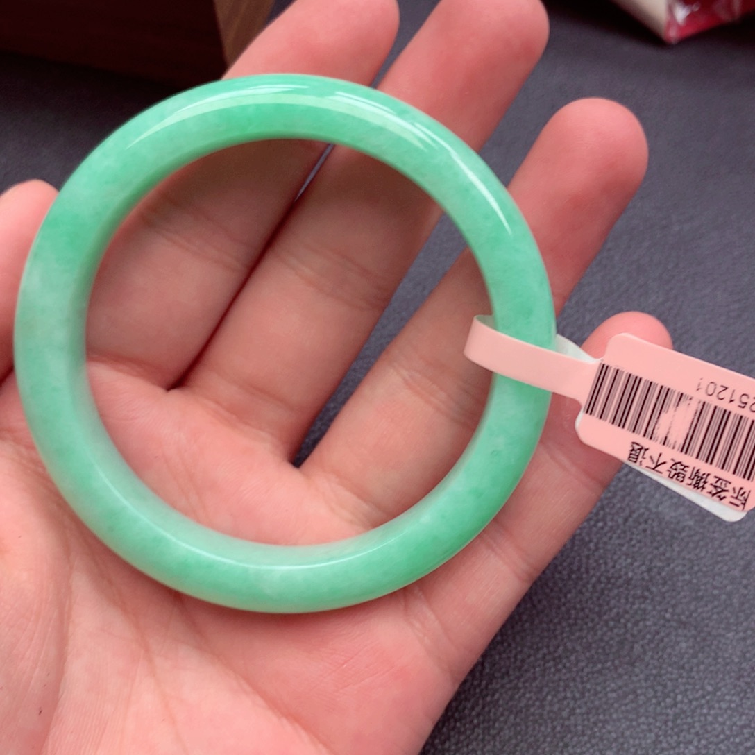 翡翠未镶嵌手镯翡翠