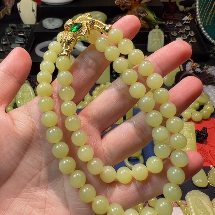 和田玉（黄玉）颈饰未镶嵌