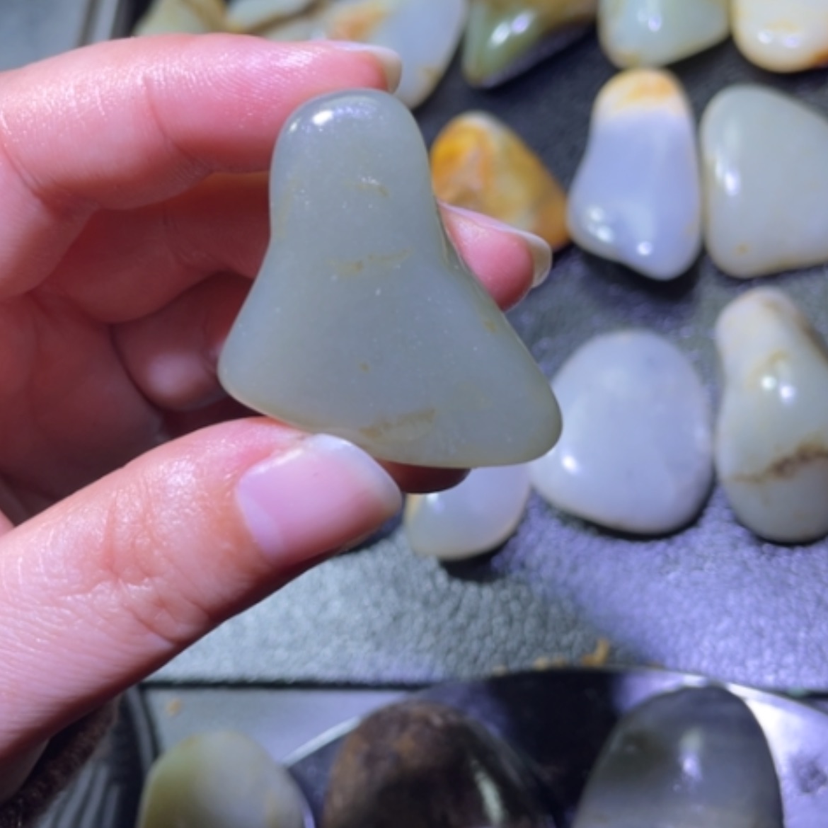 【闪购商品】颈饰未镶嵌和田玉（子料）