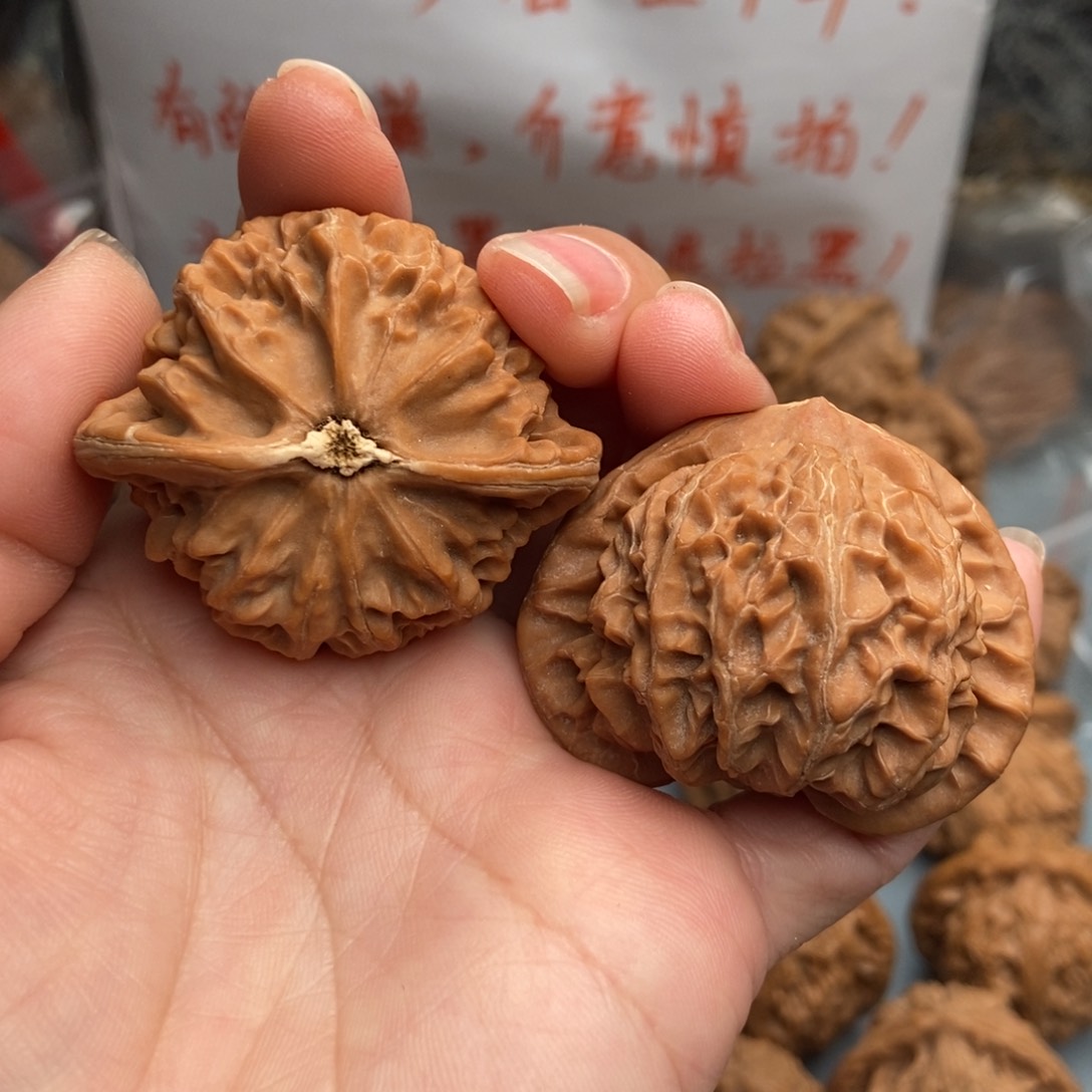 文玩核桃把件宫灯2