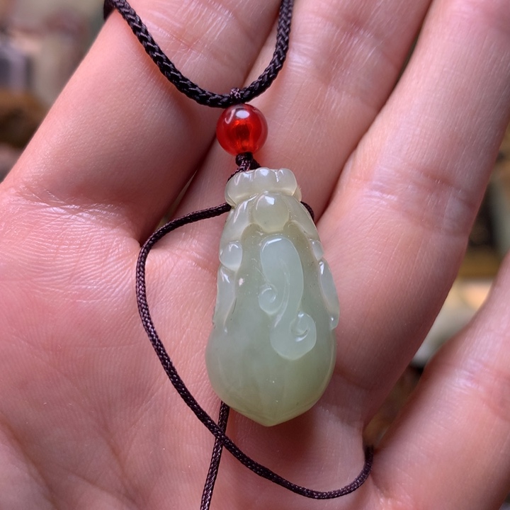 岫岩老玉（透闪石质玉）挂件未镶嵌