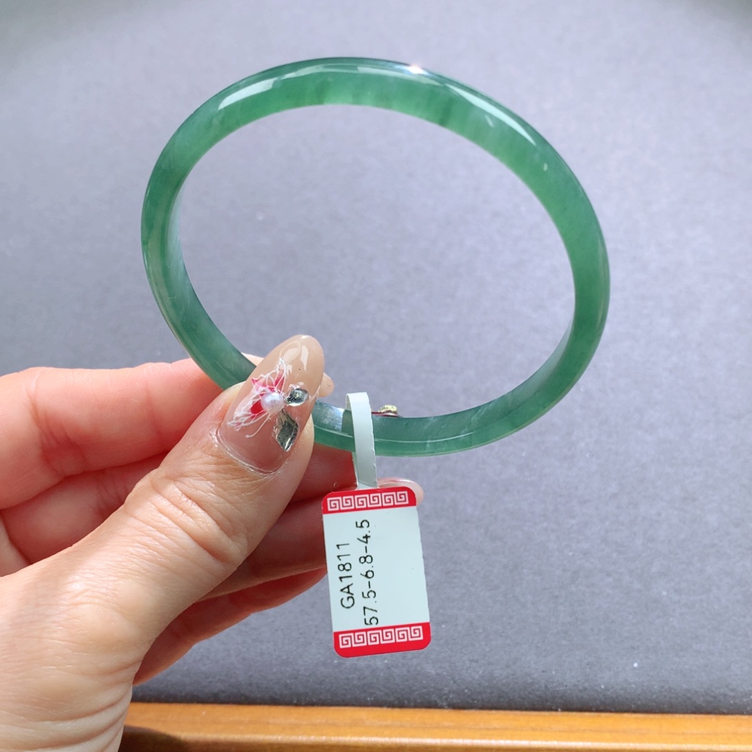 翡翠手镯未镶嵌天然翡翠手镯叮当镯