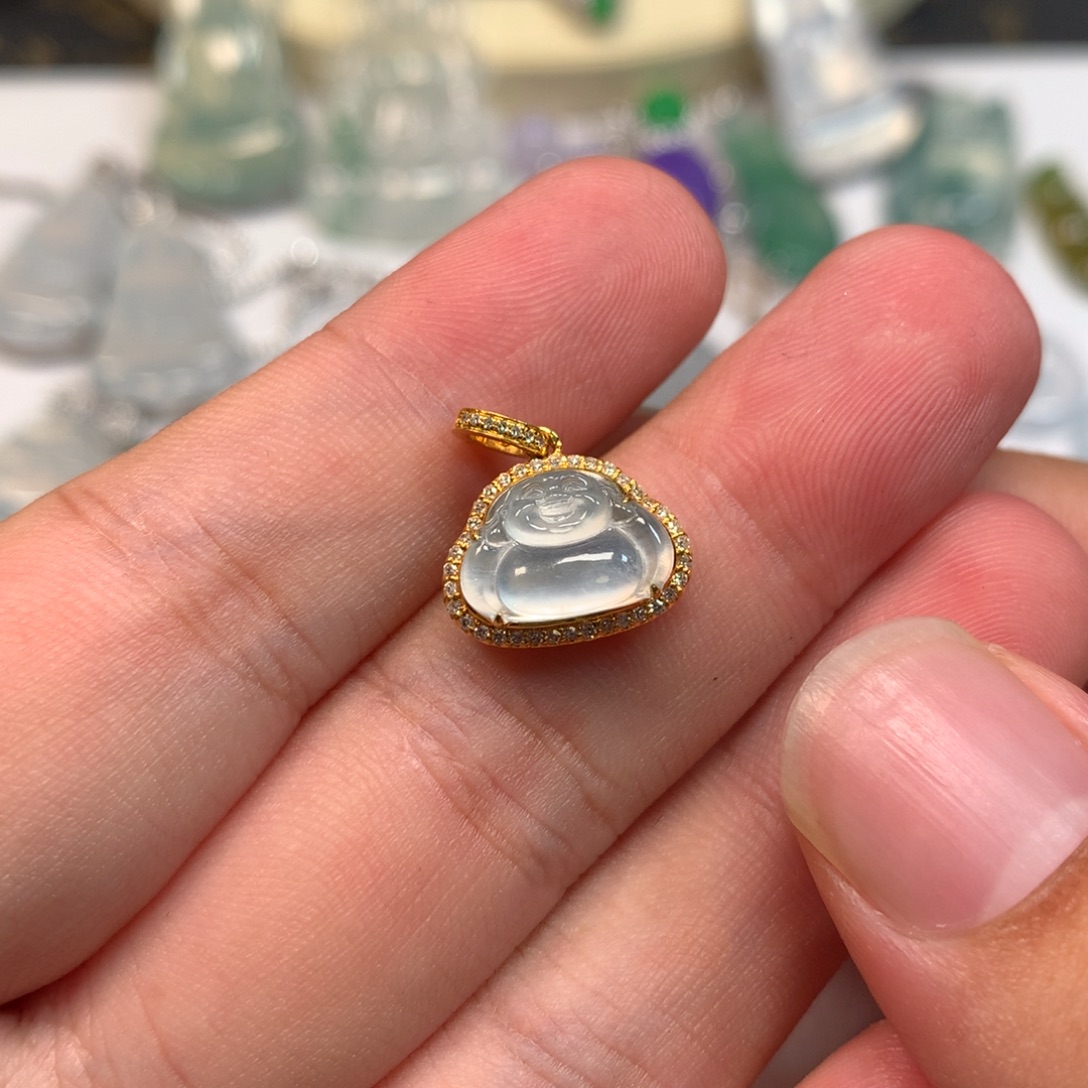 翡翠18K金镶嵌颈饰万能扣头小佛公