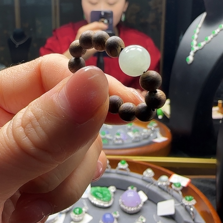 翡翠戒指未镶嵌珠子戒指