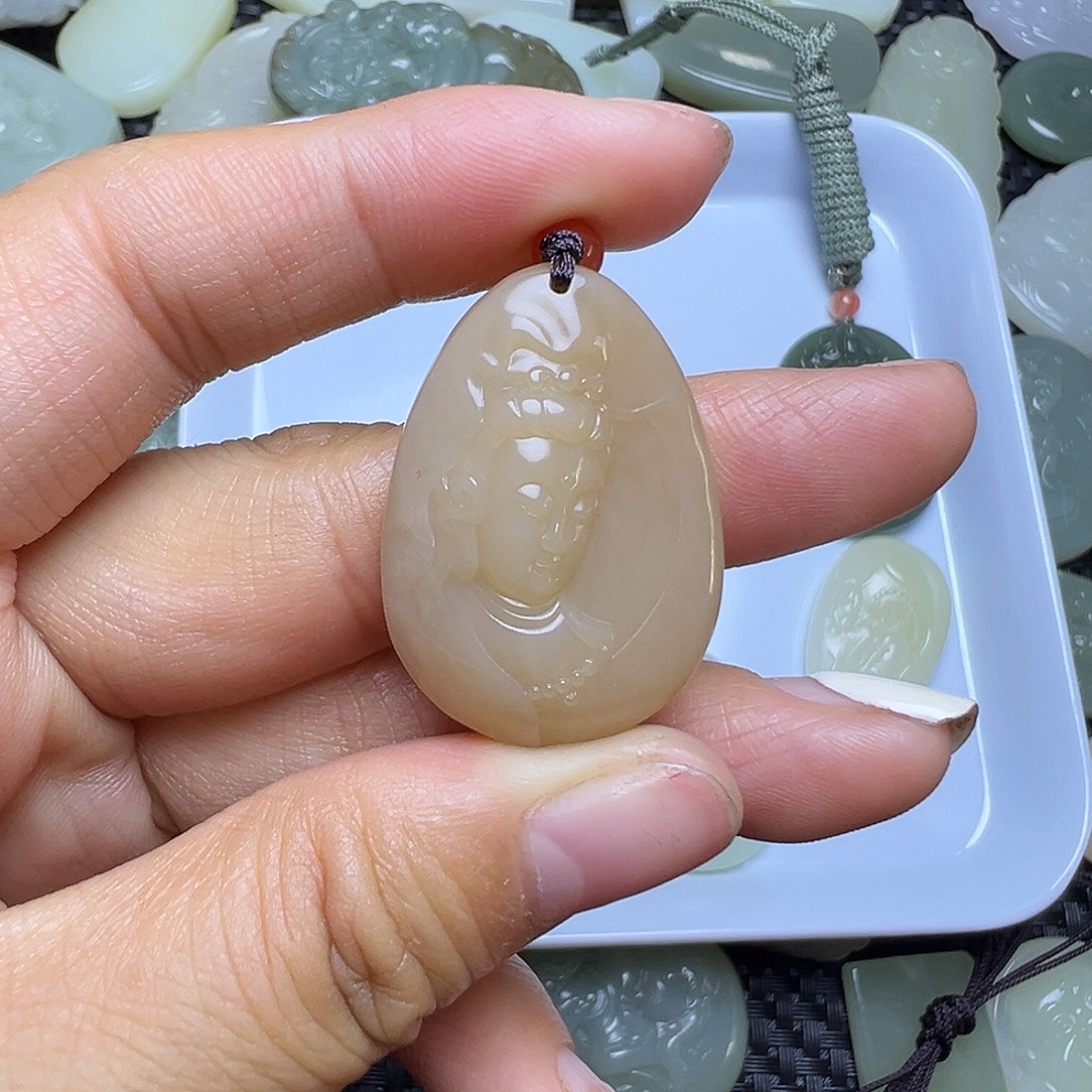 和田玉未镶嵌吊坠(不含链)卡32.5