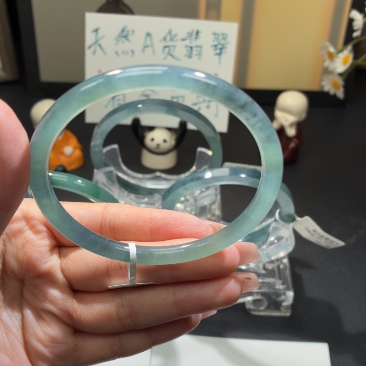 翡翠未镶嵌手镯绿乌鸡圆条