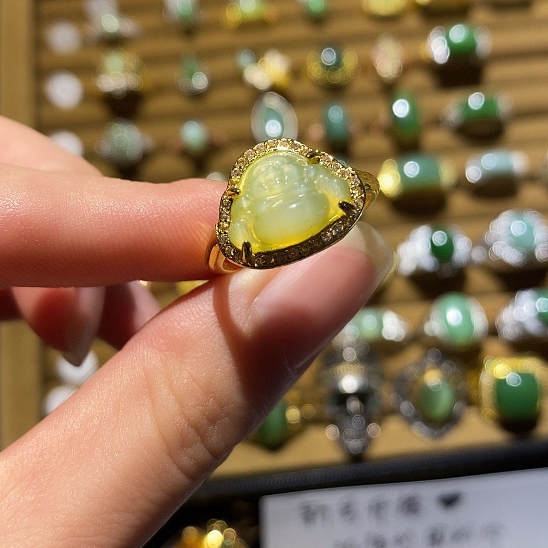 和田玉未镶嵌戒指