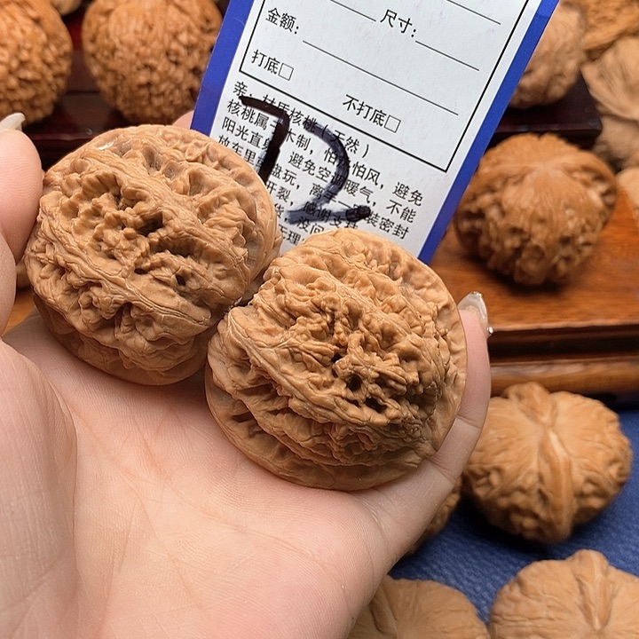 桃核吊坠粗筋狮子头46