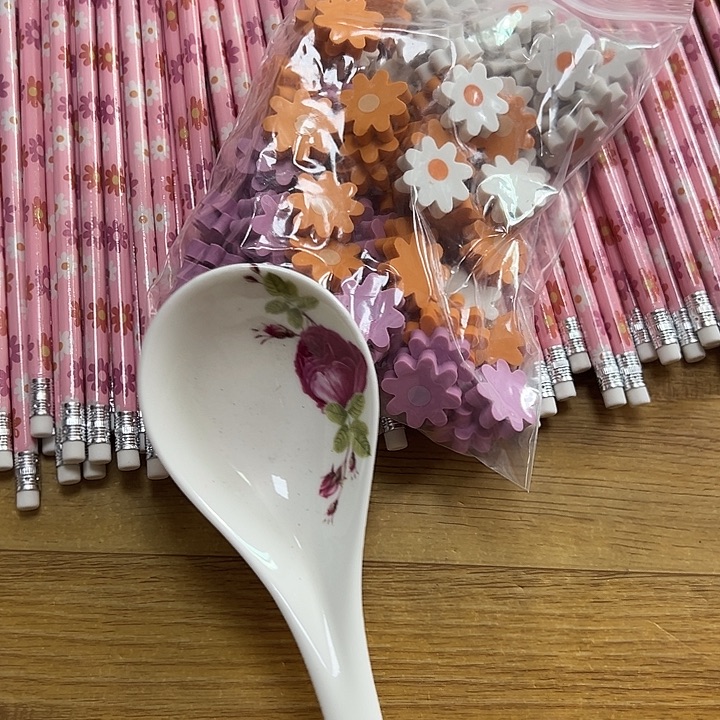 朱泥看图片下单哦404发一盒铅笔