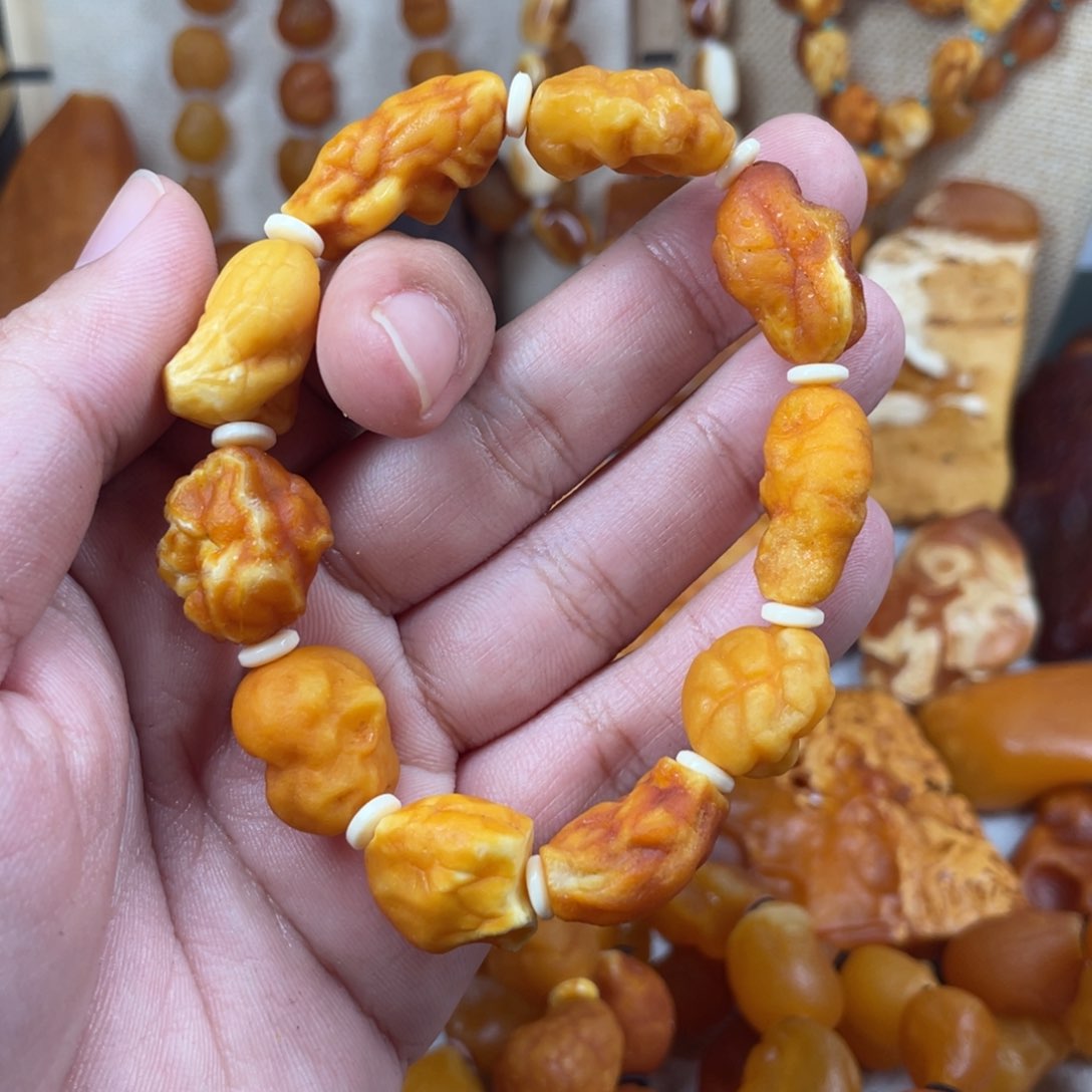 琥珀珠宝奇石未镶嵌