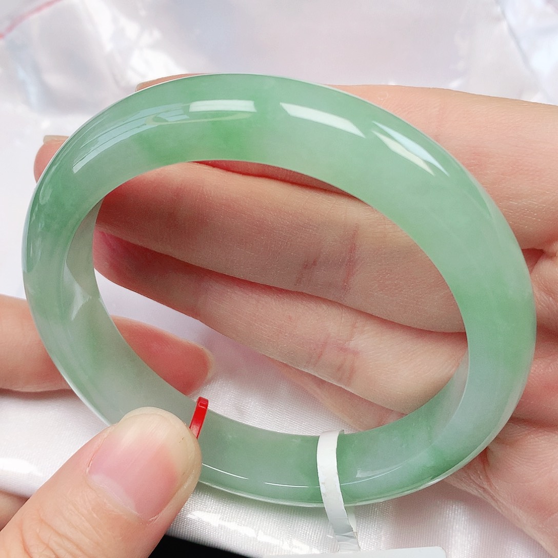 翡翠手镯未镶嵌抖音620