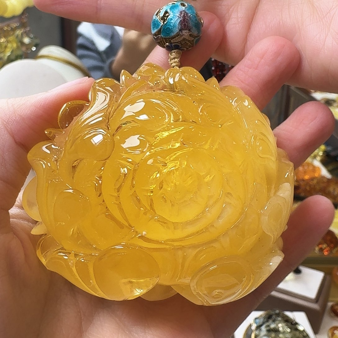 琥珀未镶嵌颈饰吊坠