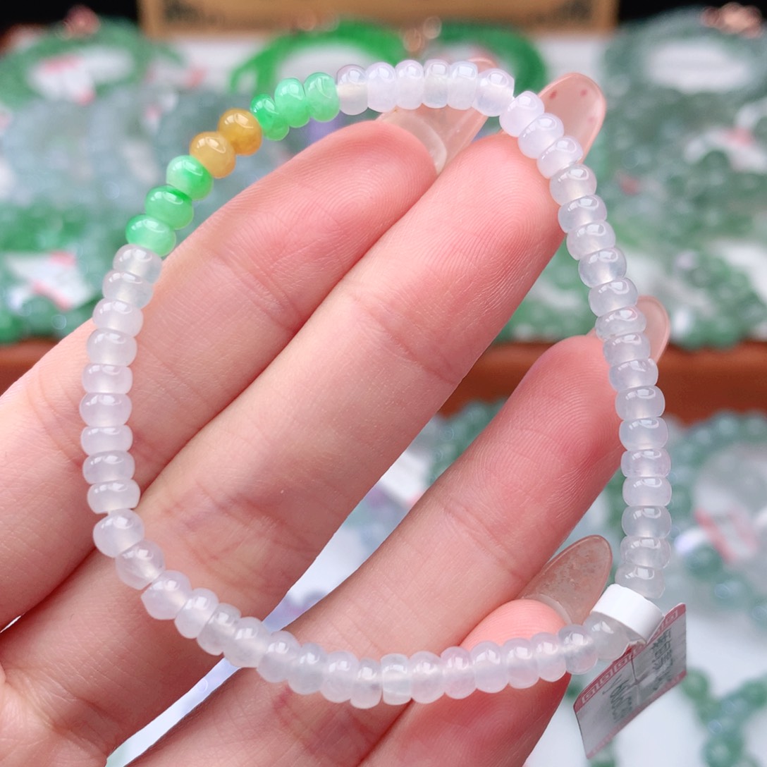 翡翠手链未镶嵌翡翠