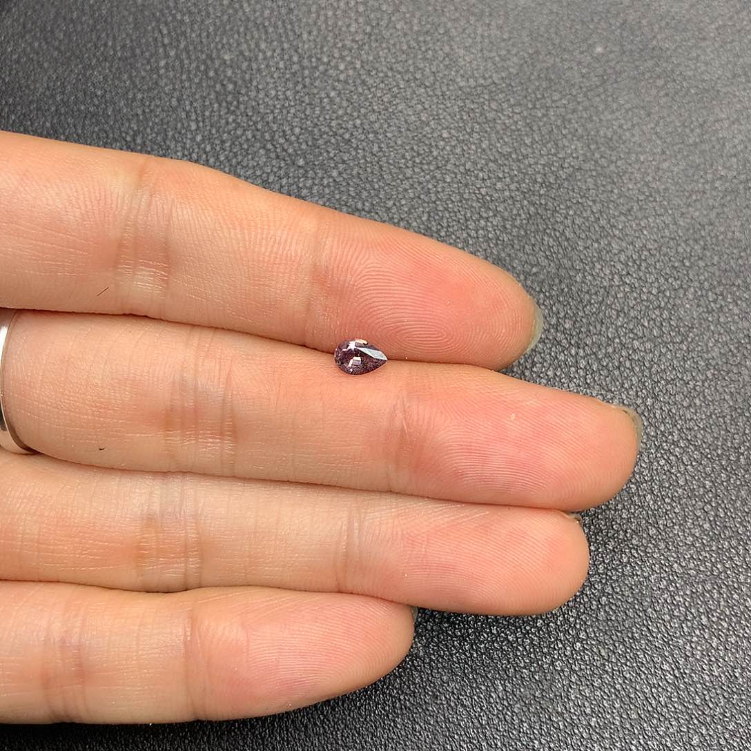 蓝宝石裸石未镶嵌