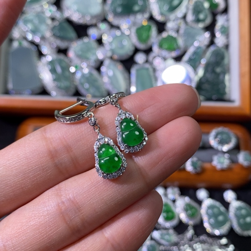 【闪购商品】翡翠颈饰未镶嵌天然