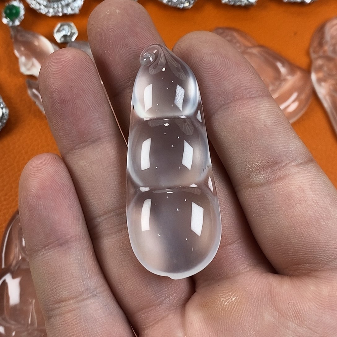 J***N石英质玉未镶嵌吊坠(不含链)