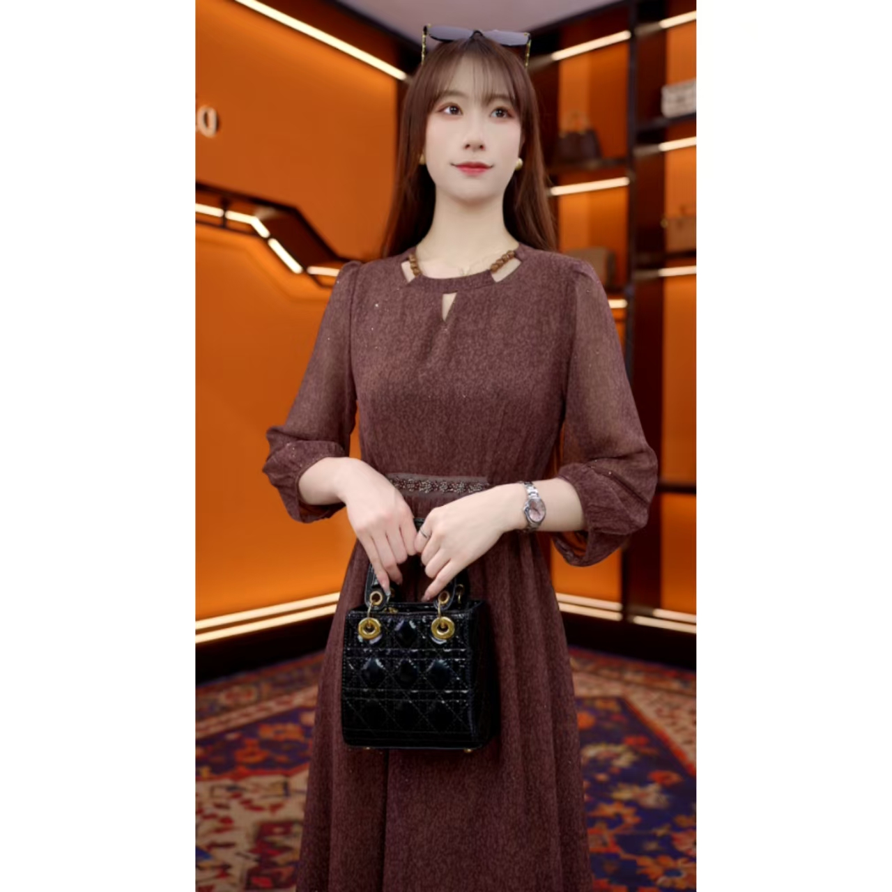 棕韵雅逸-2025新款高端连衣裙高贵显瘦夏季妈妈装法式中长款-梦梦