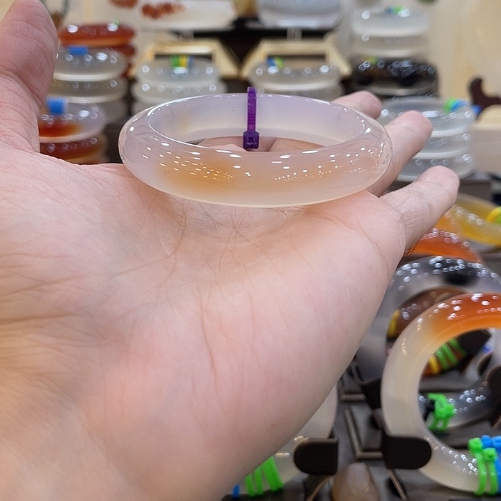 玛瑙/玉髓未镶嵌手镯