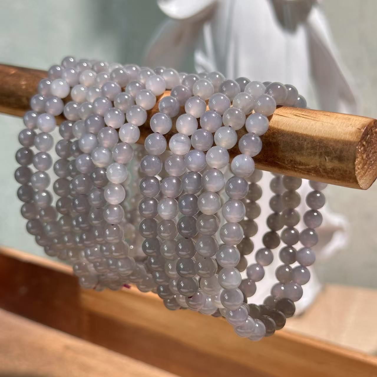 H242 天然和田玉手串 多样性发其一