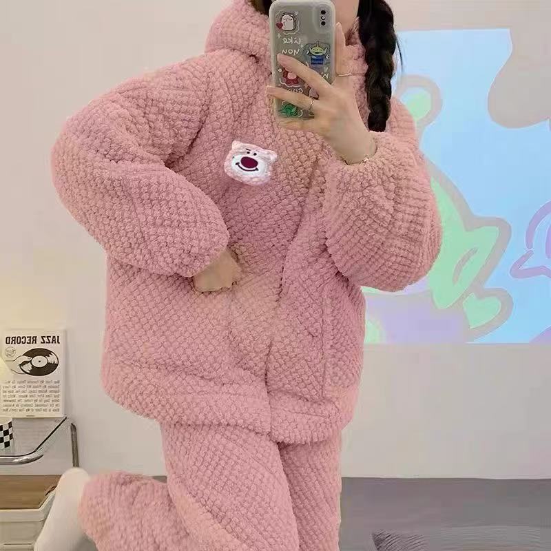 北方冬珊瑚绒衣男女三层夹棉加厚加绒2025新款保暖卡通家居服套装