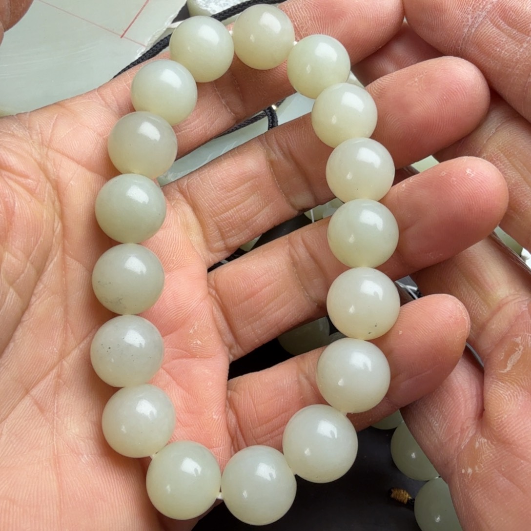 和田玉手链未镶嵌晚*咯