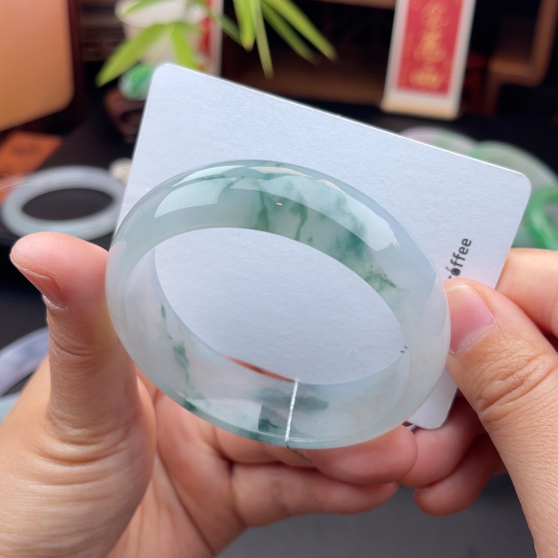 未镶嵌手镯翡翠轮胎飘花