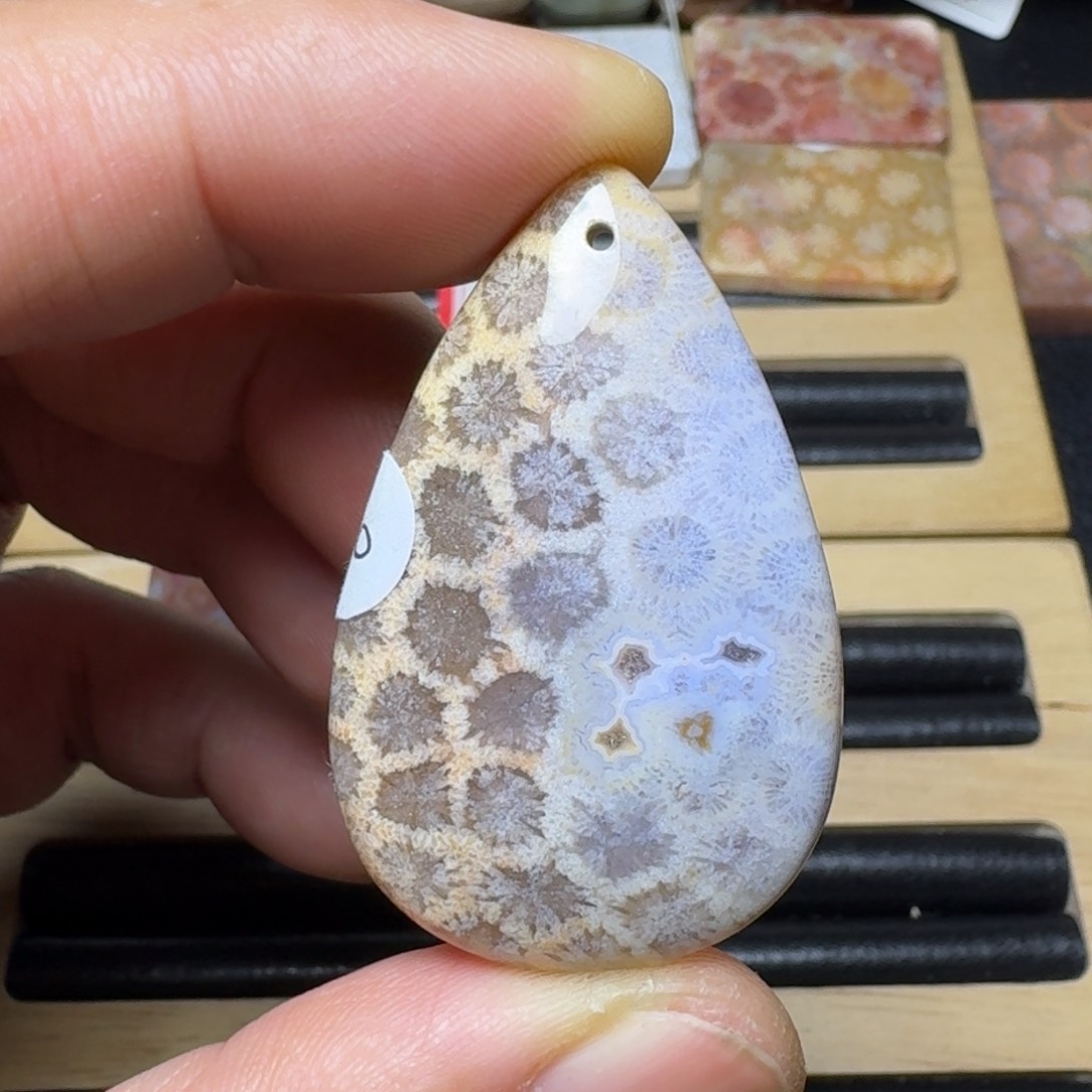 硅化玉纯天然色有机玉石未镶嵌