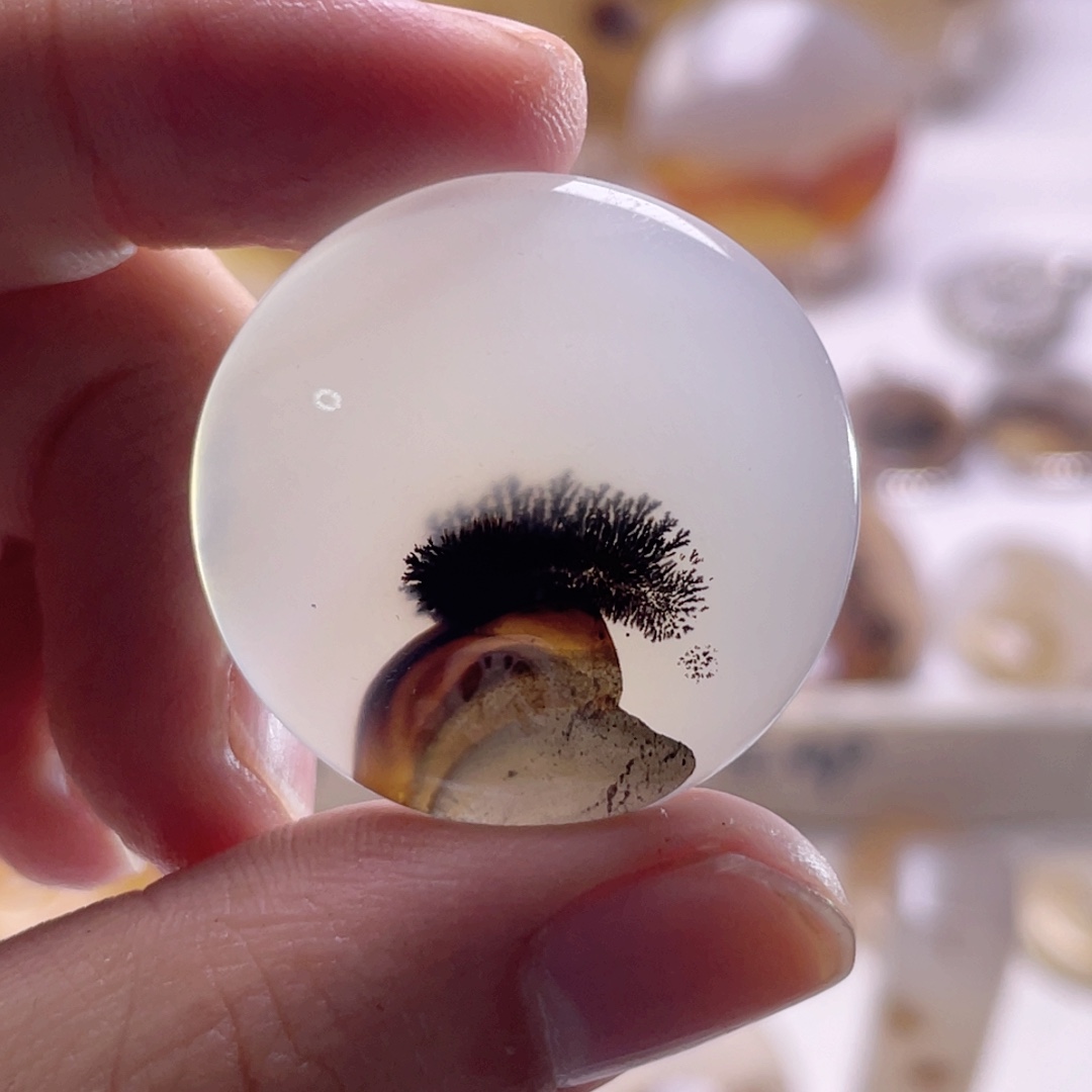 极***石玛瑙/玉髓未镶嵌珠宝奇石