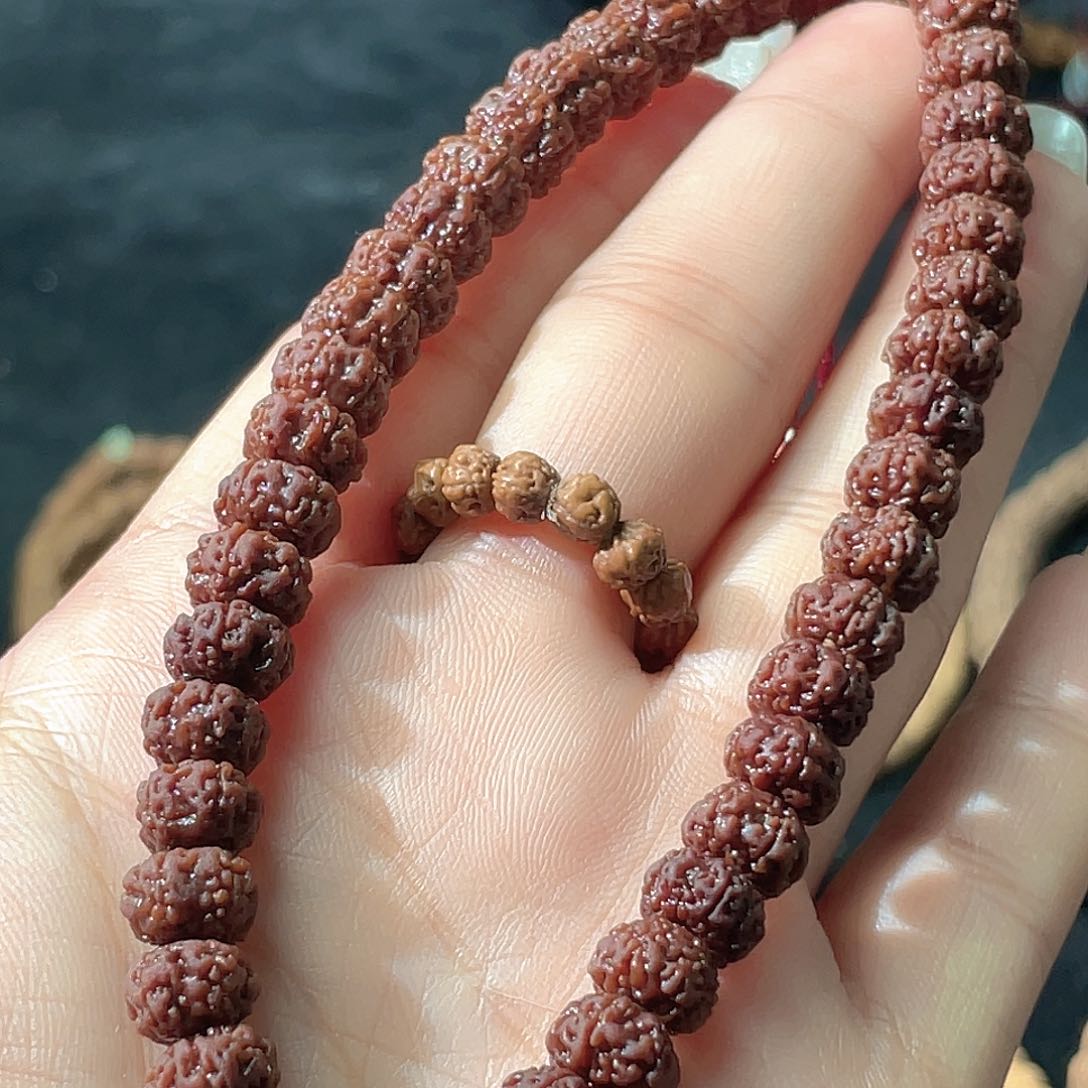 金刚菩提吊坠平细手串