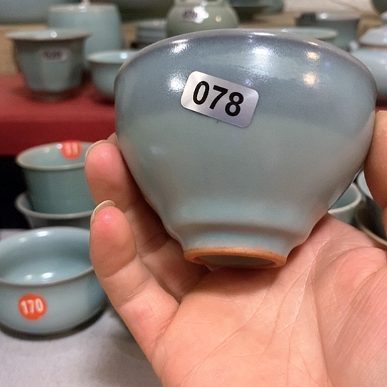 l***冷微瑕，汝官窑釉色，漱口盏