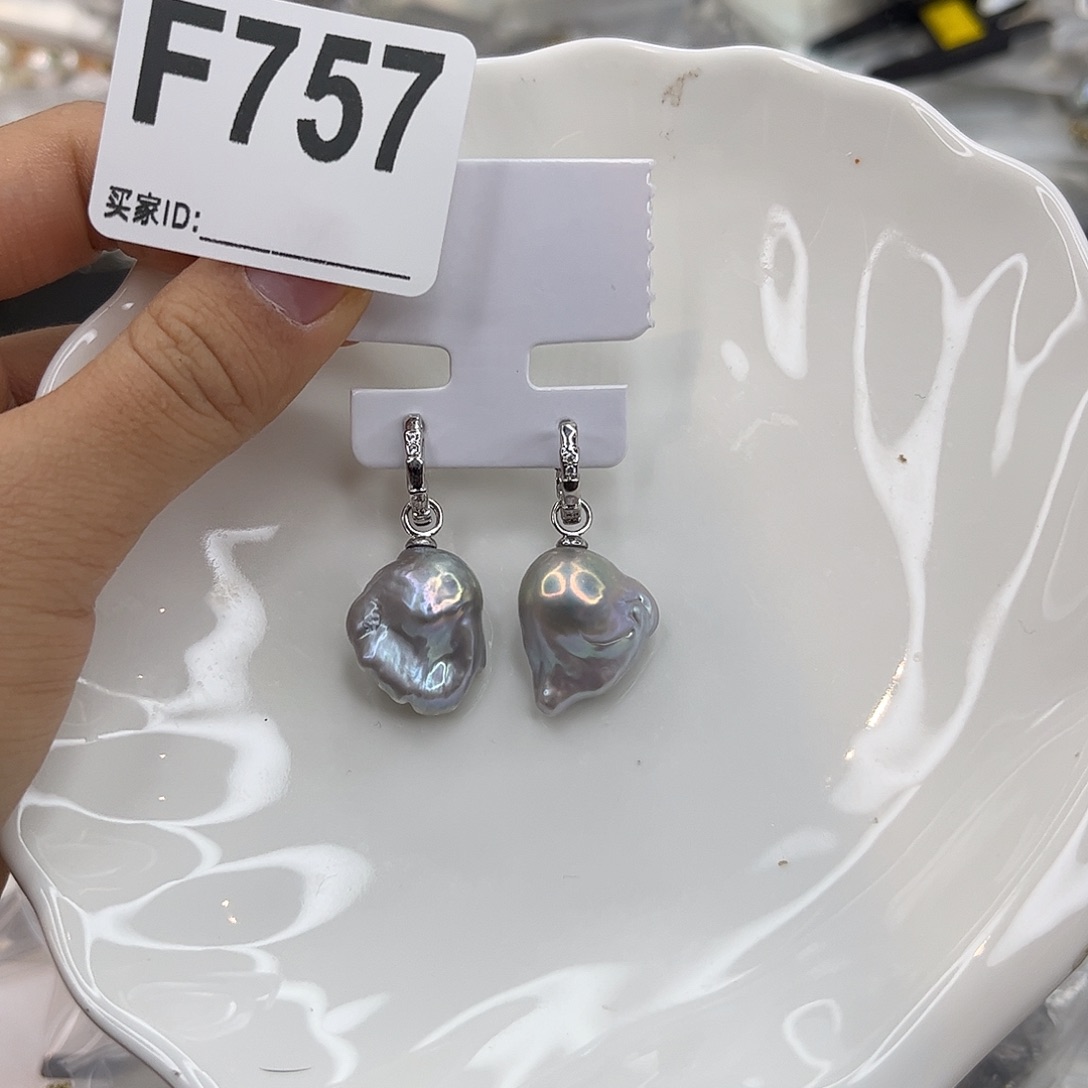 淡水珍珠合金耳饰