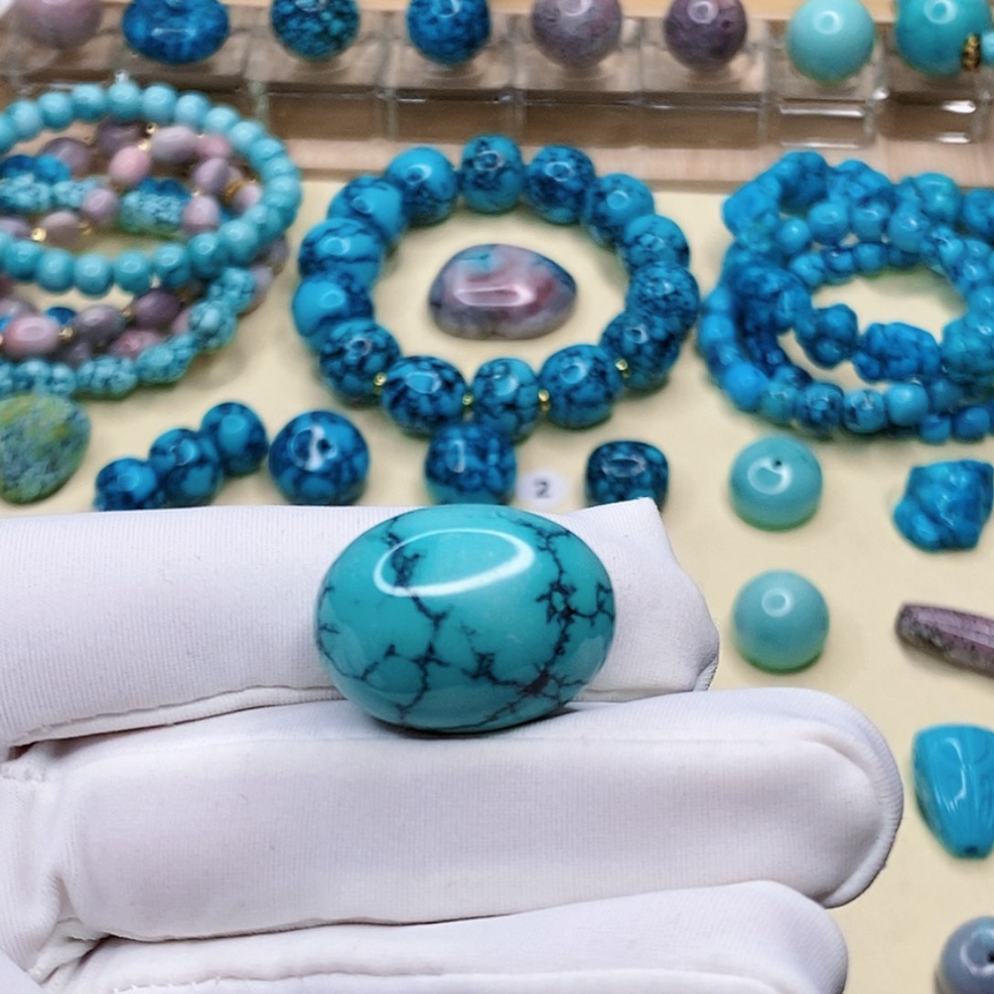 绿松石未镶嵌珠宝奇石