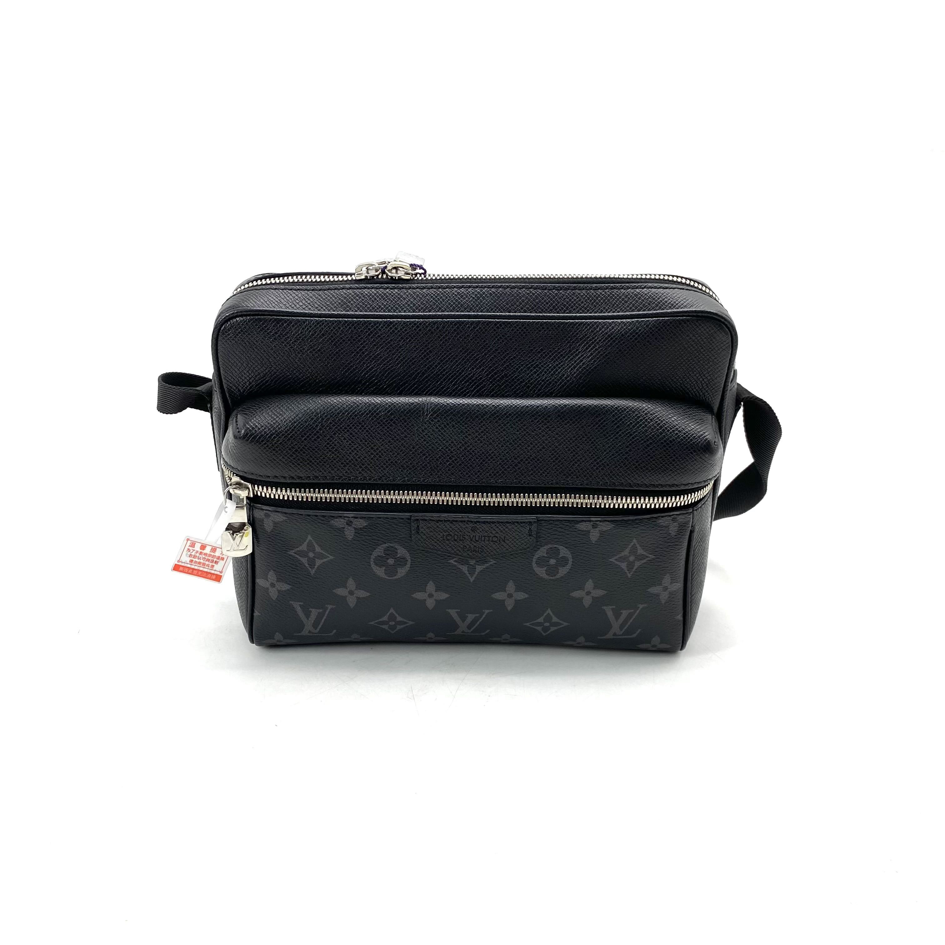 95新 LouisVuitton/路易威登 黑老花outdoor邮差包 尺寸26/20