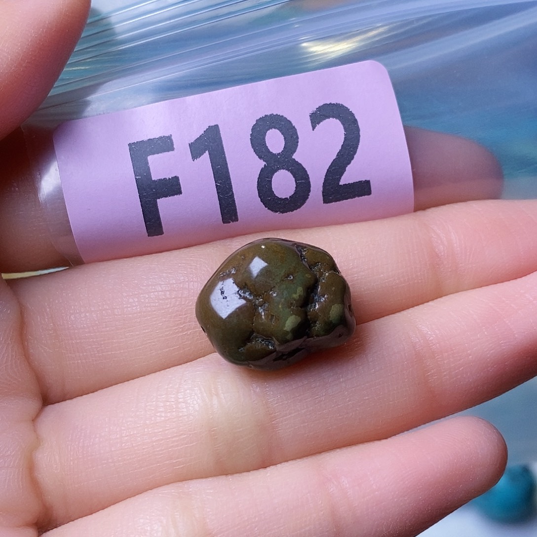 十堰原生态绿石头特色手工配饰