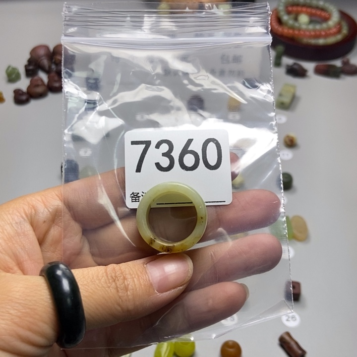 山***娃蛇纹石玉未镶嵌项链