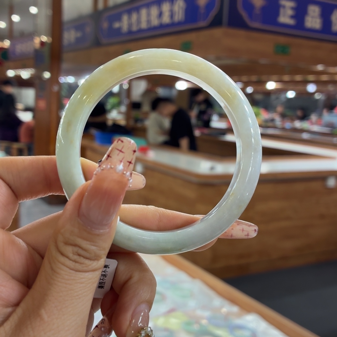 翡翠未镶嵌手镯手镯