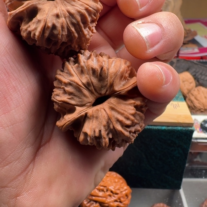 吊坠文玩核桃野生锯齿虎