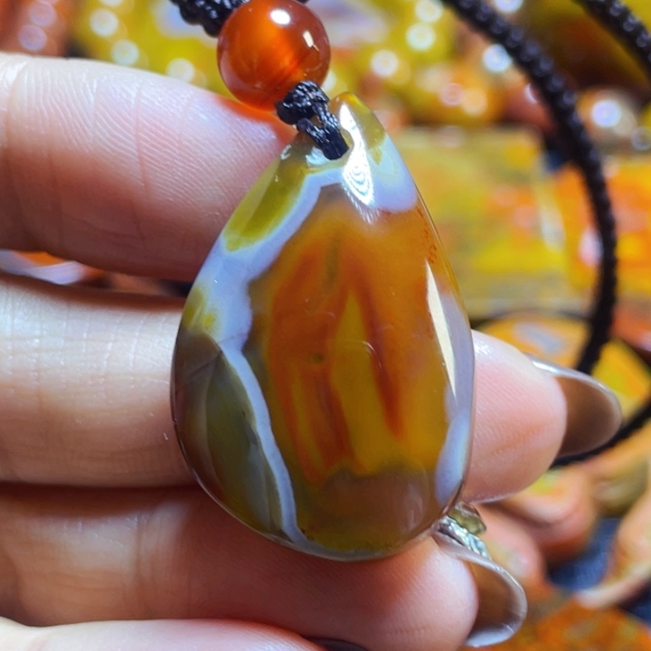 未镶嵌战国红吊坠玛瑙/玉髓