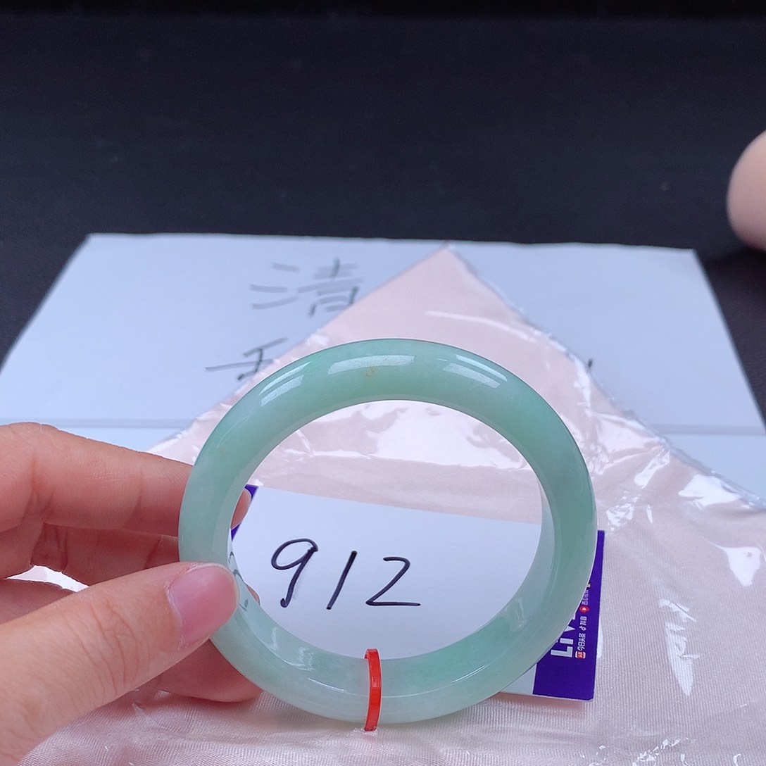 翡翠手镯未镶嵌手镯001118