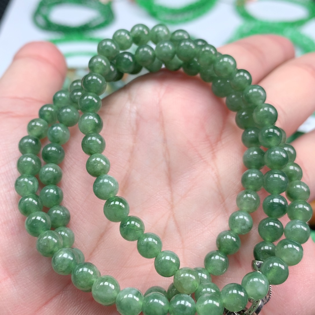 翡翠手链未镶嵌翡翠