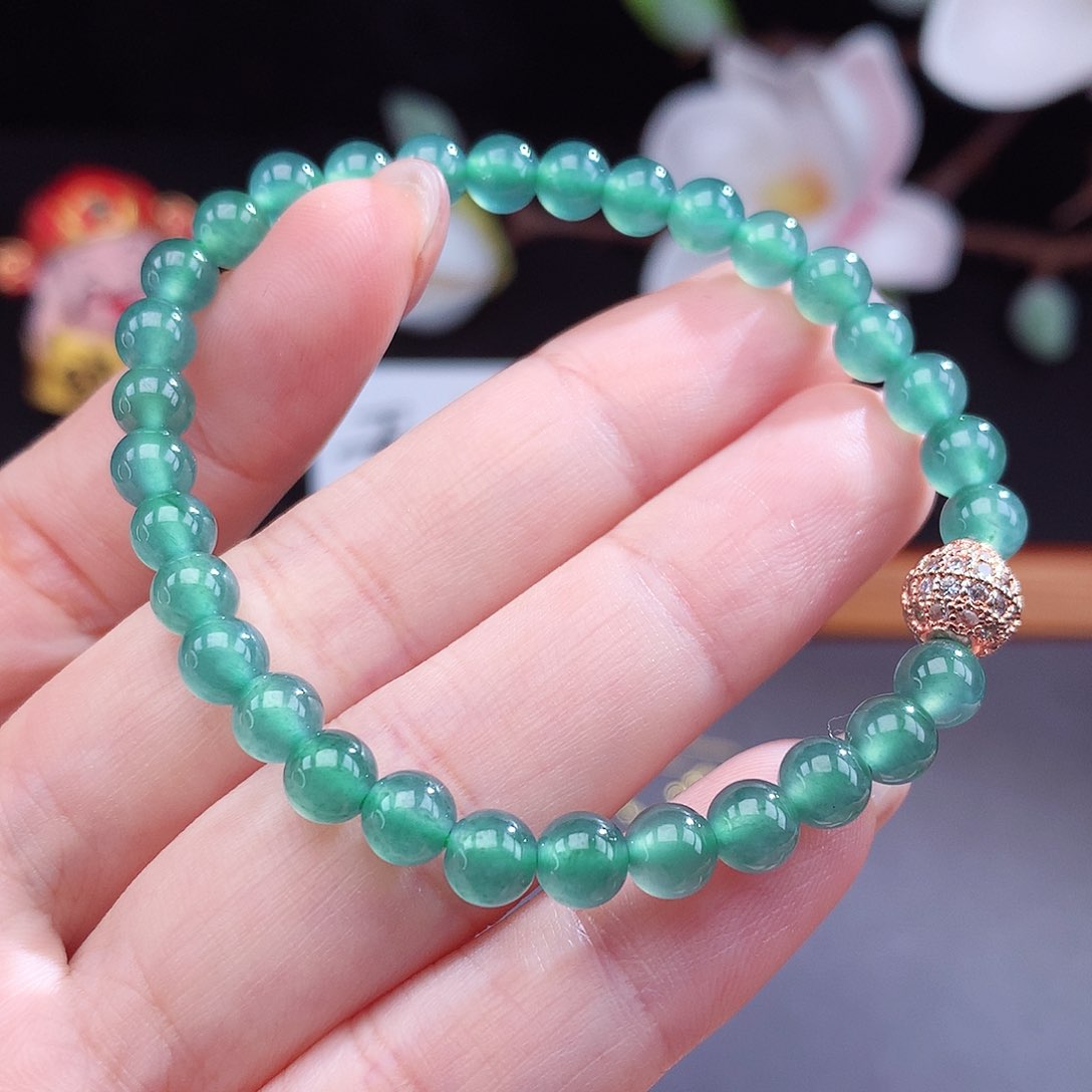 翡翠手镯（圆镯）未镶嵌