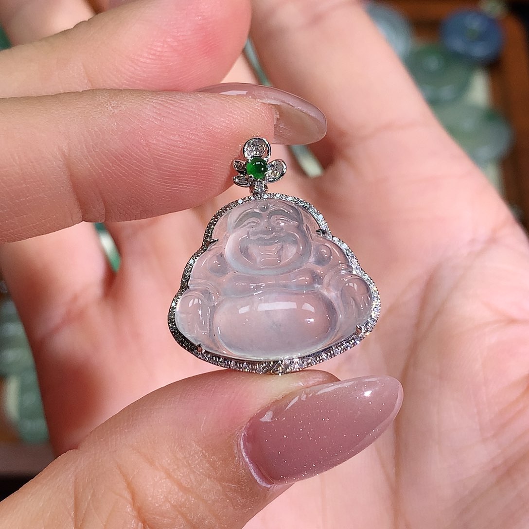 翡翠18K金镶嵌颈饰翡翠