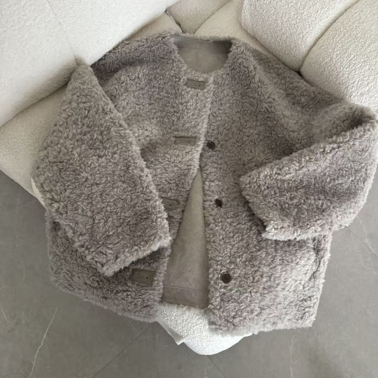 【软糯时光】100%羊毛时尚气质宽松保暖圆领中长款毛毛外套女