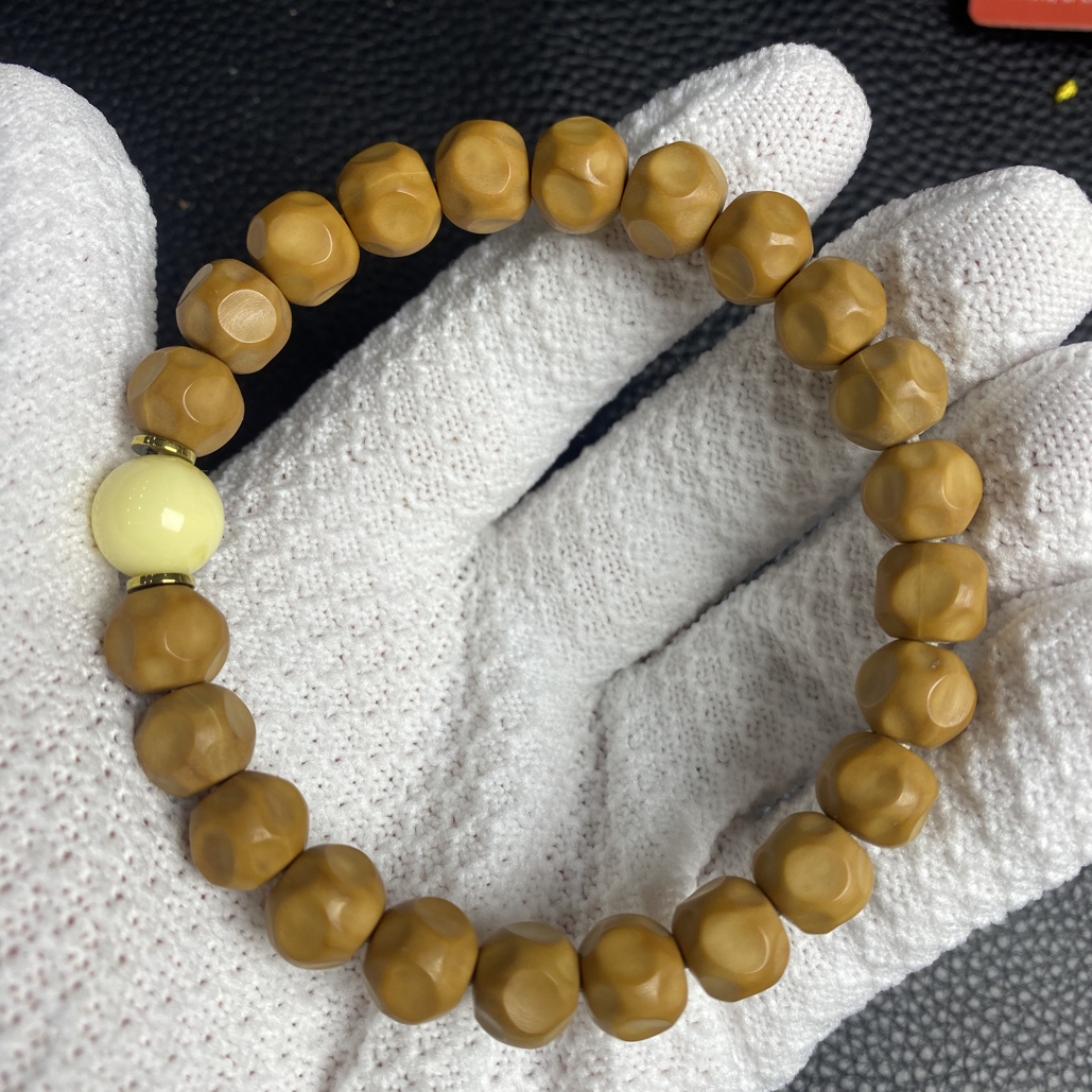 非全品猴头核桃雕刻奶酪反油油点手串卡10左右 A633